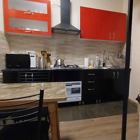 Full House Apartman Tbiliszi Kültér fotó