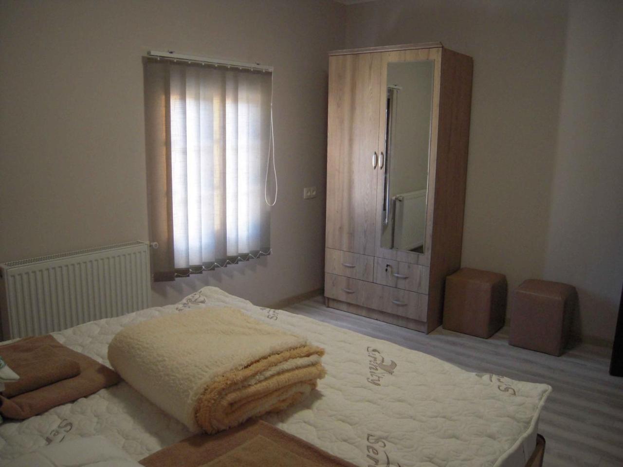 Full House Apartman Tbiliszi Kültér fotó