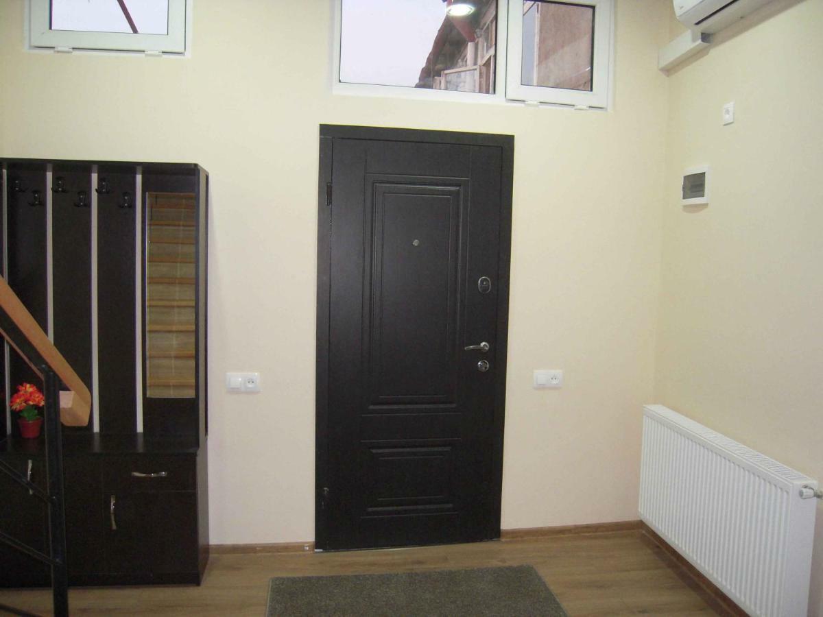 Full House Apartman Tbiliszi Kültér fotó